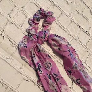 Scrunchie scarf - pink with flowers
